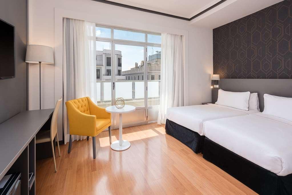 Hotel Madrid Plaza De Espana, Affiliated By Melia Bilik gambar